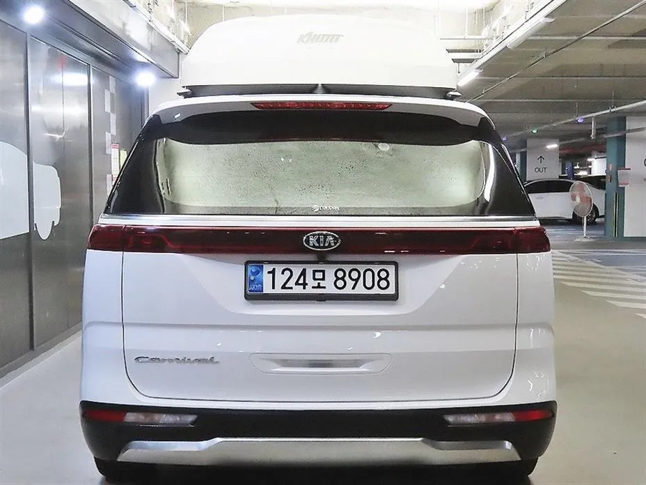 Kia Carnival — фото 10