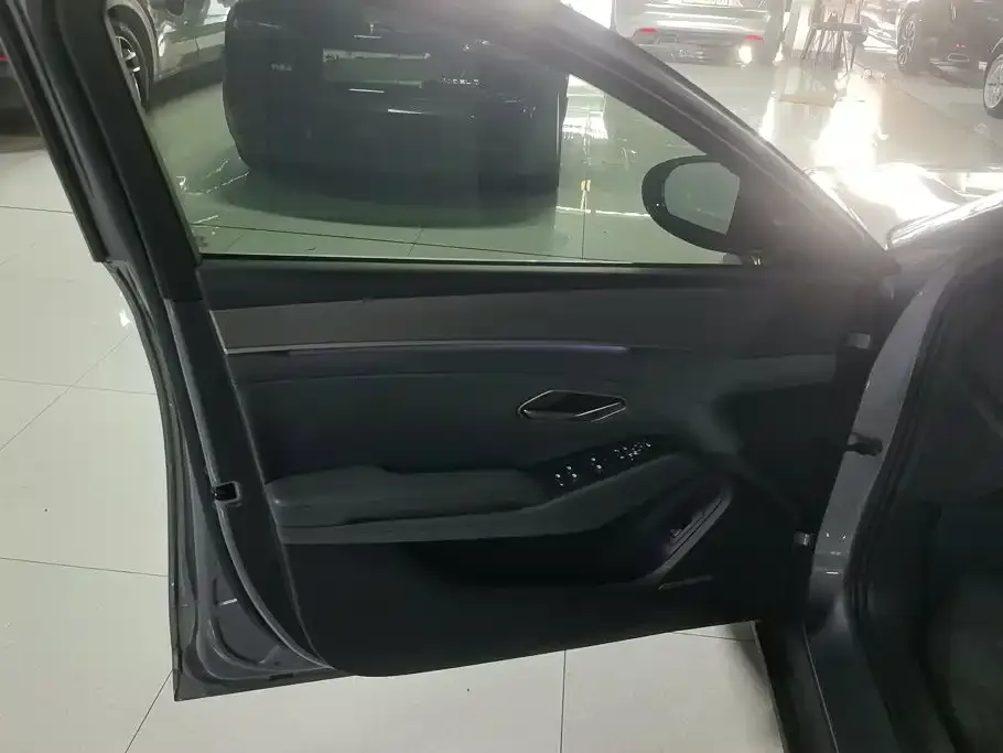 BYD Qin L — фото 3