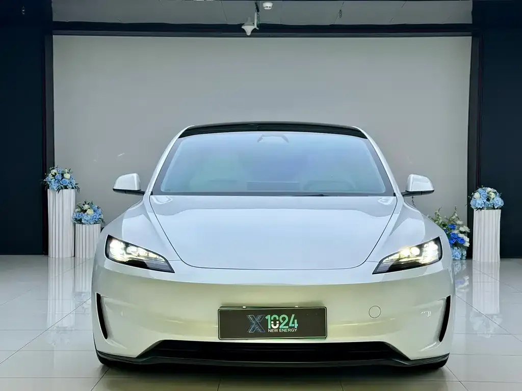 Tesla Model 3 — фото 2