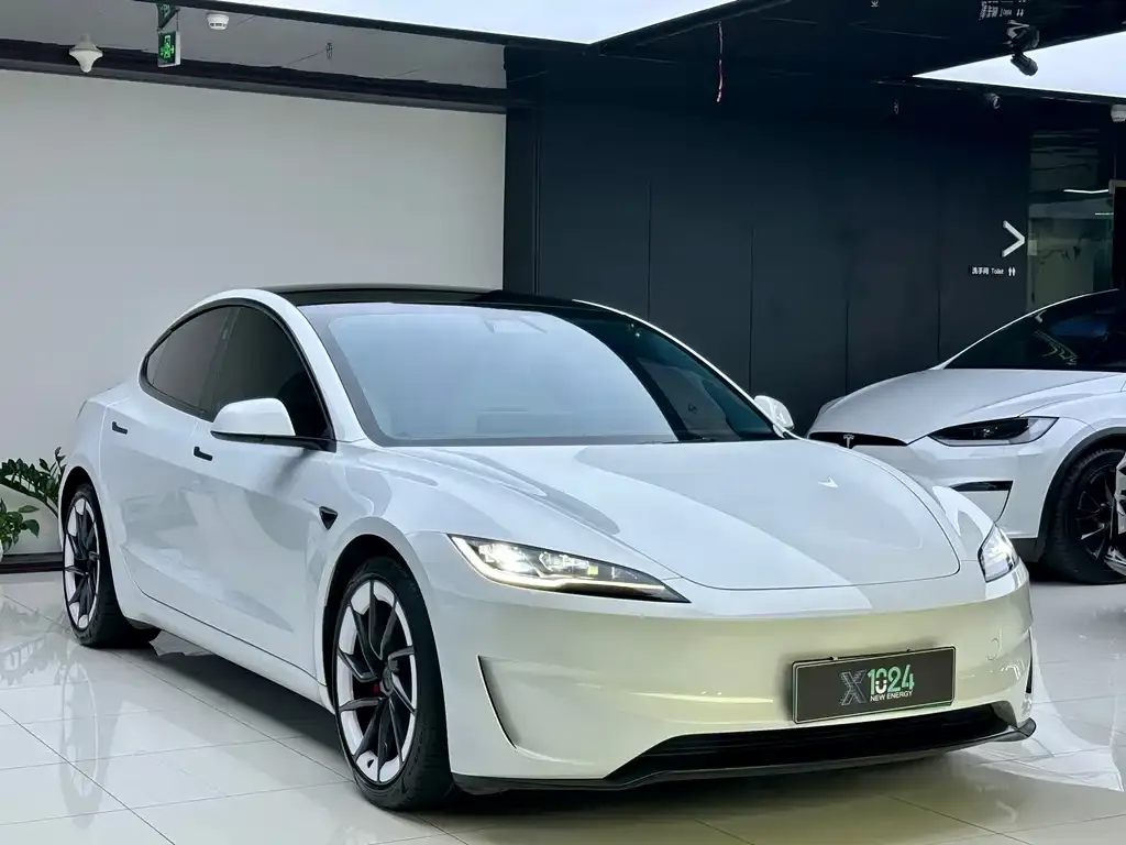 Tesla Model 3 — фото 3