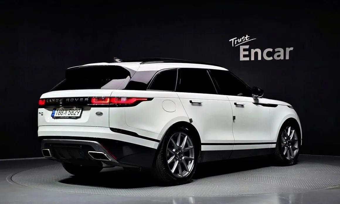 Land Rover Range Rover Velar — фото 9