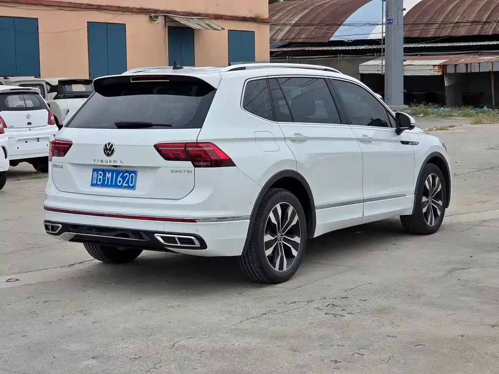 Volkswagen Tiguan L — фото 4