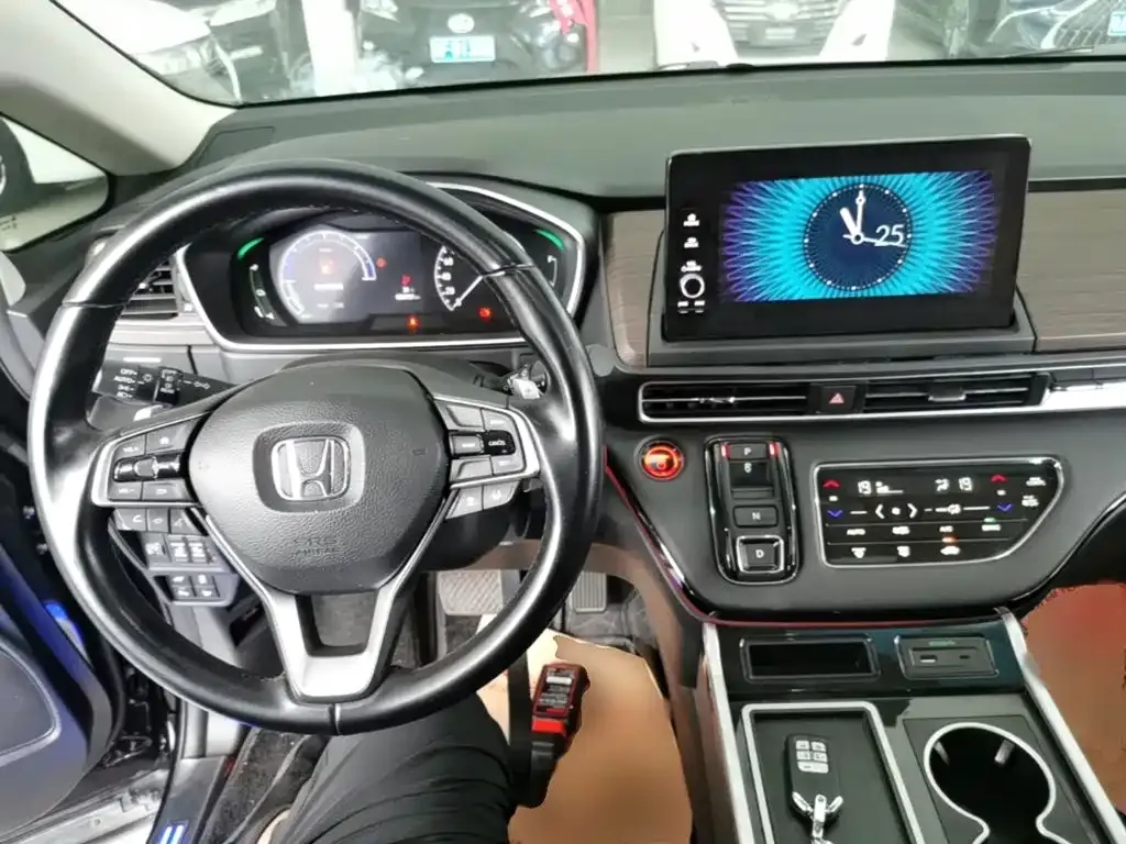 Honda Odyssey — фото 10