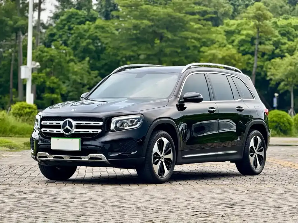 Mercedes-Benz GLB — фото 1