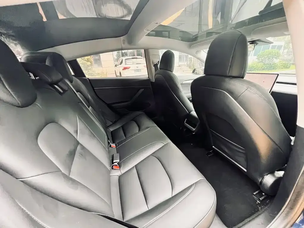 Tesla Model 3 — фото 3