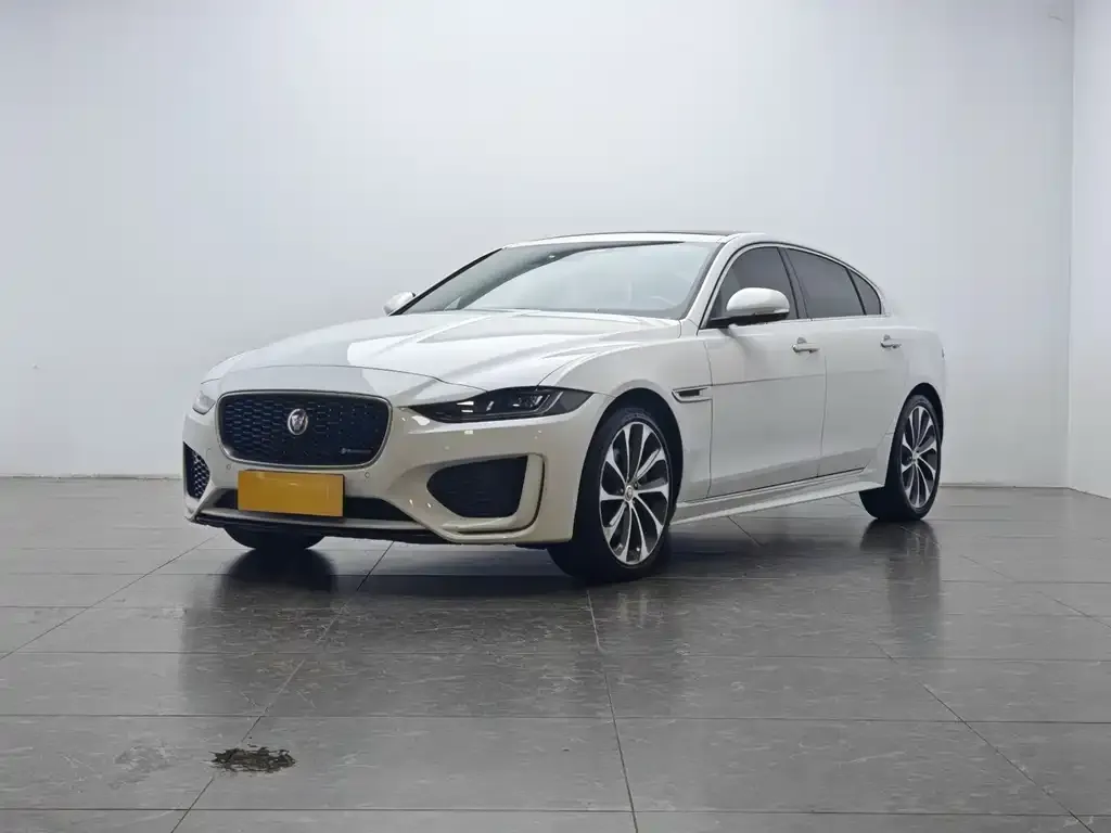 Jaguar XEL — фото 1