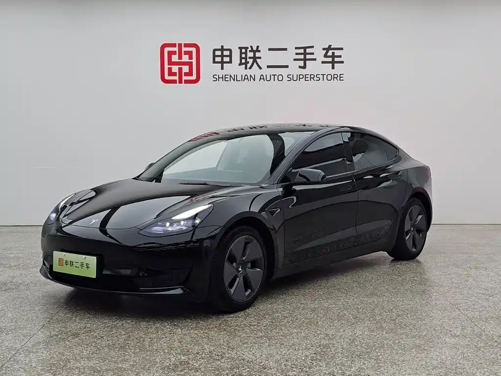 Tesla Model 3 — фото 1
