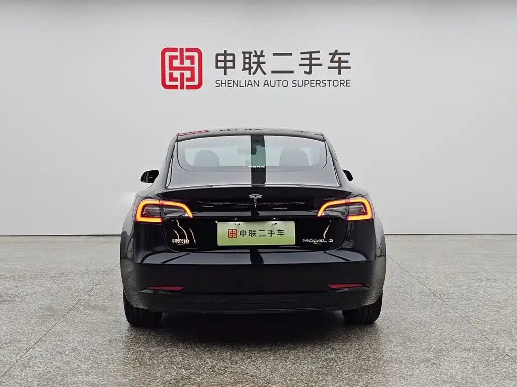 Tesla Model 3 — фото 4
