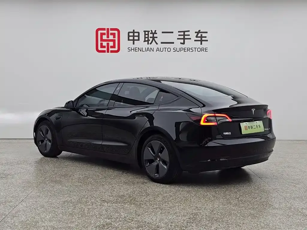 Tesla Model 3 — фото 10