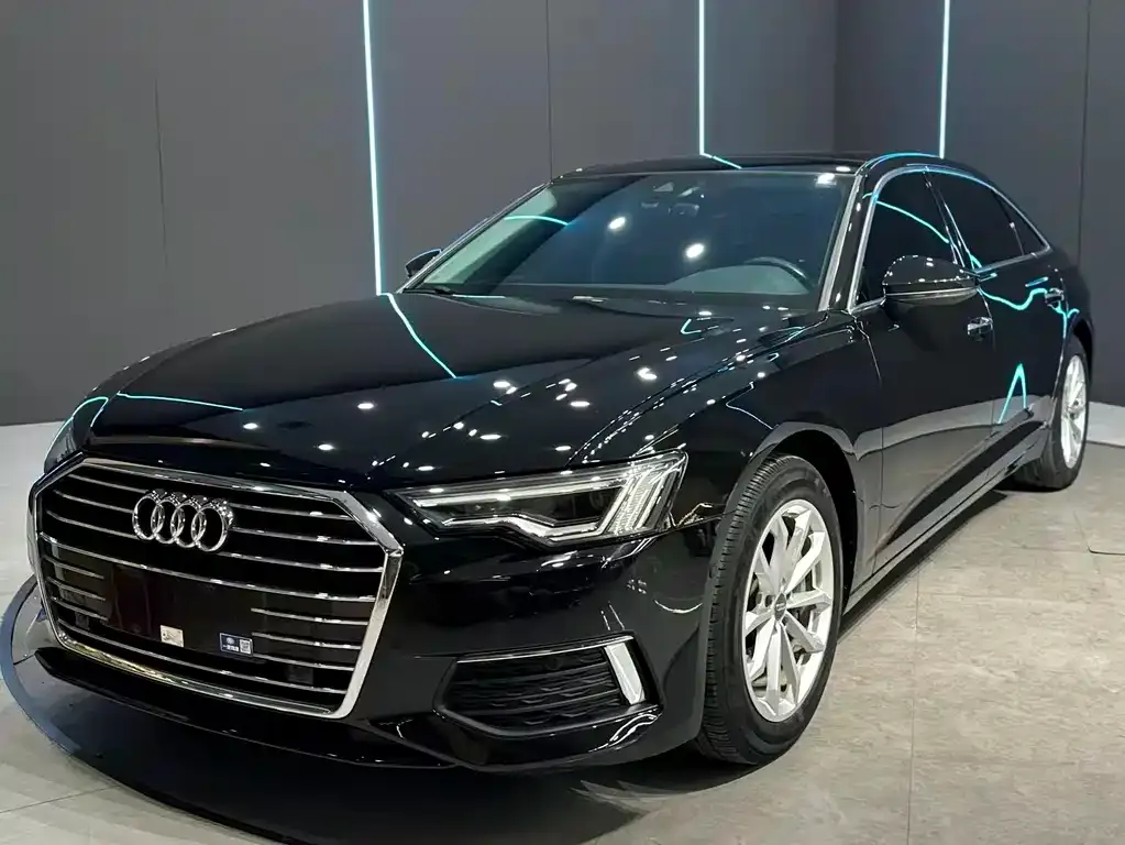 Audi A6L — фото 1