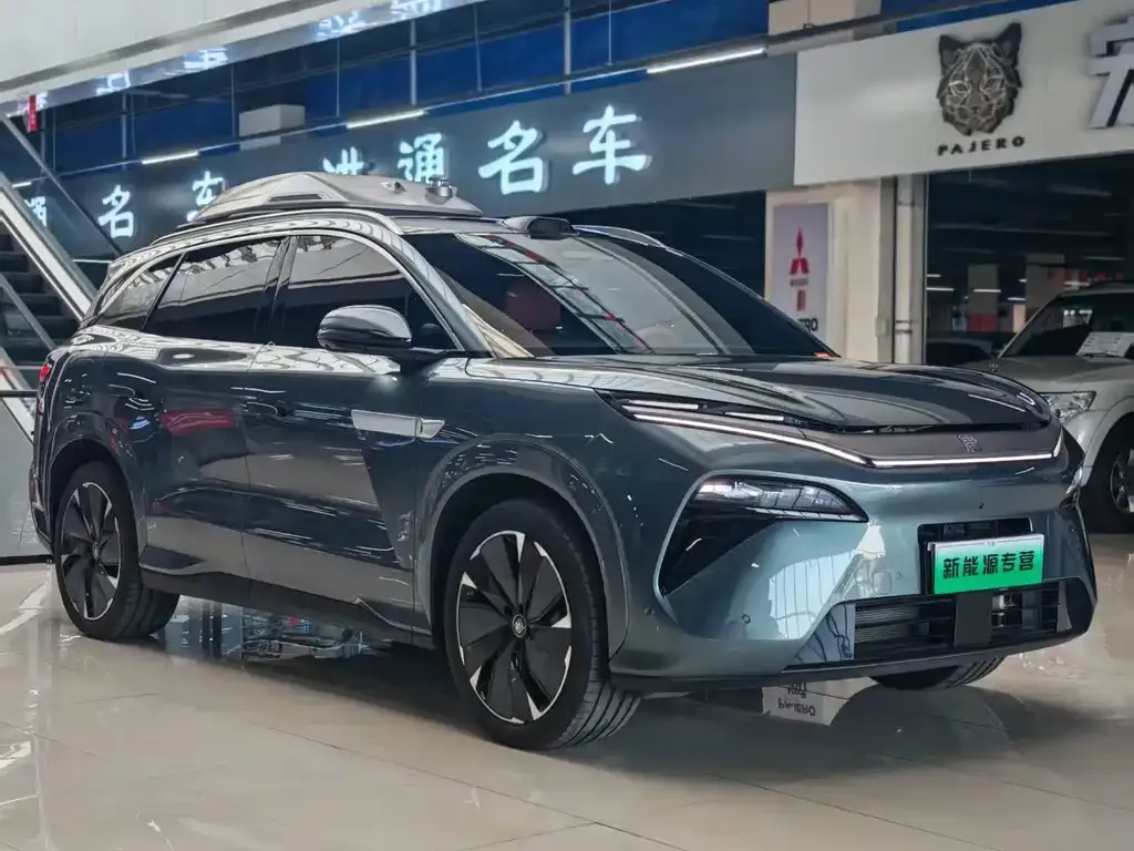 BYD Tang L — фото 10