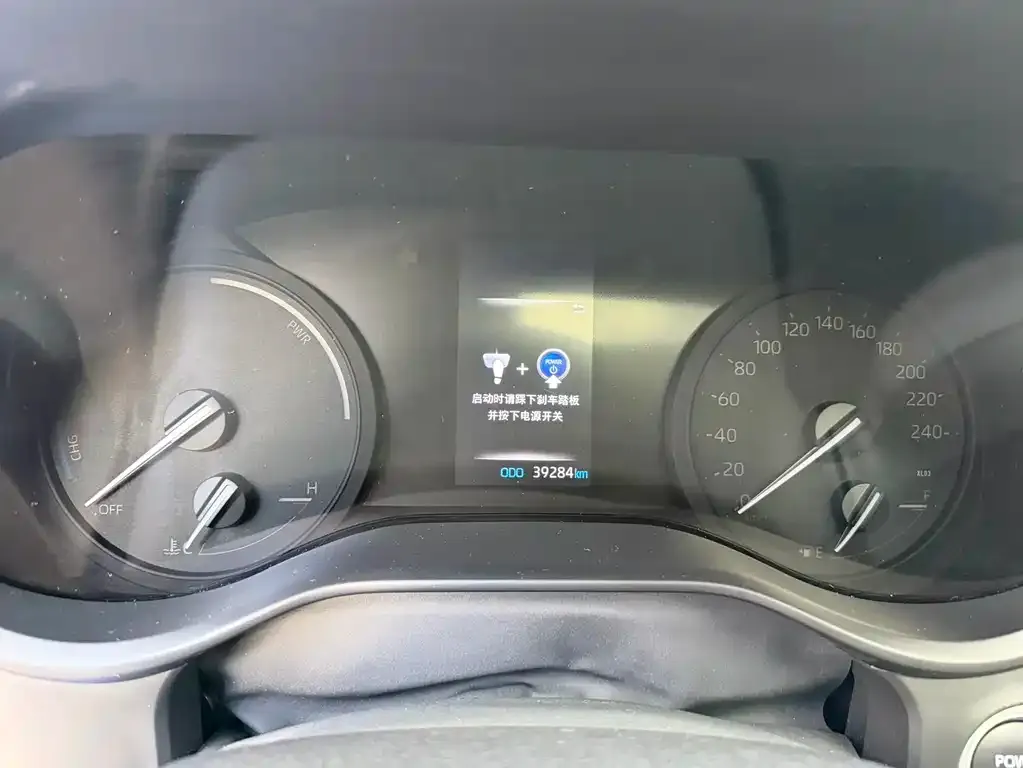 Toyota Sienna — фото 2