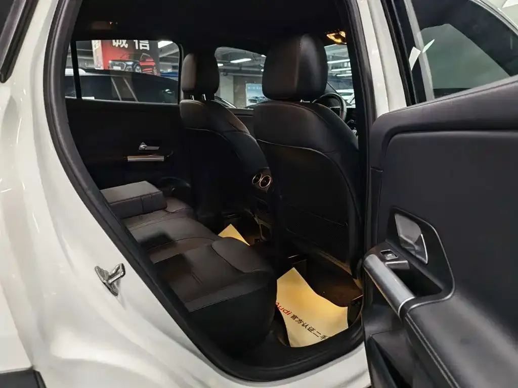 Mercedes-Benz GLA — фото 6
