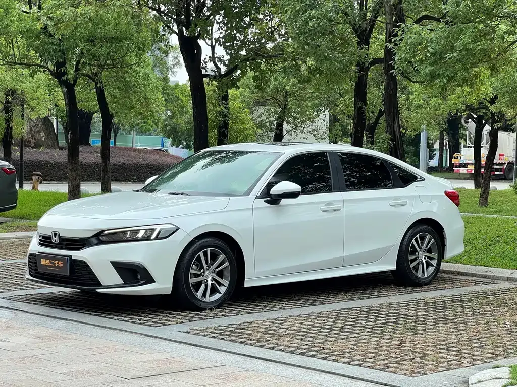 Honda Civic — фото 1