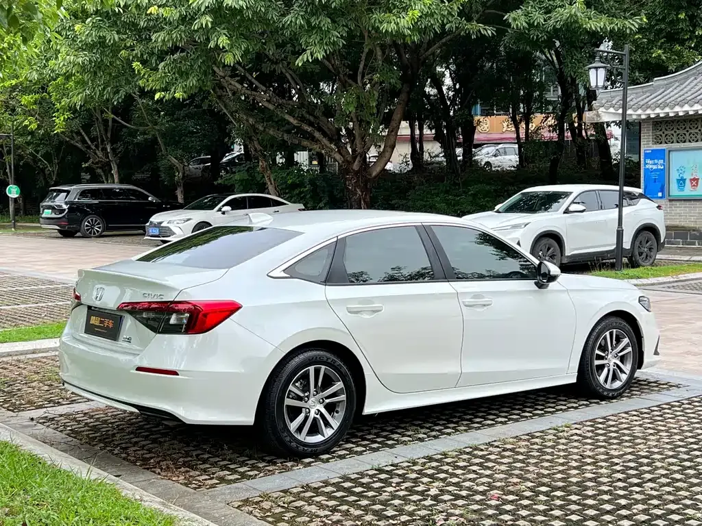 Honda Civic — фото 8
