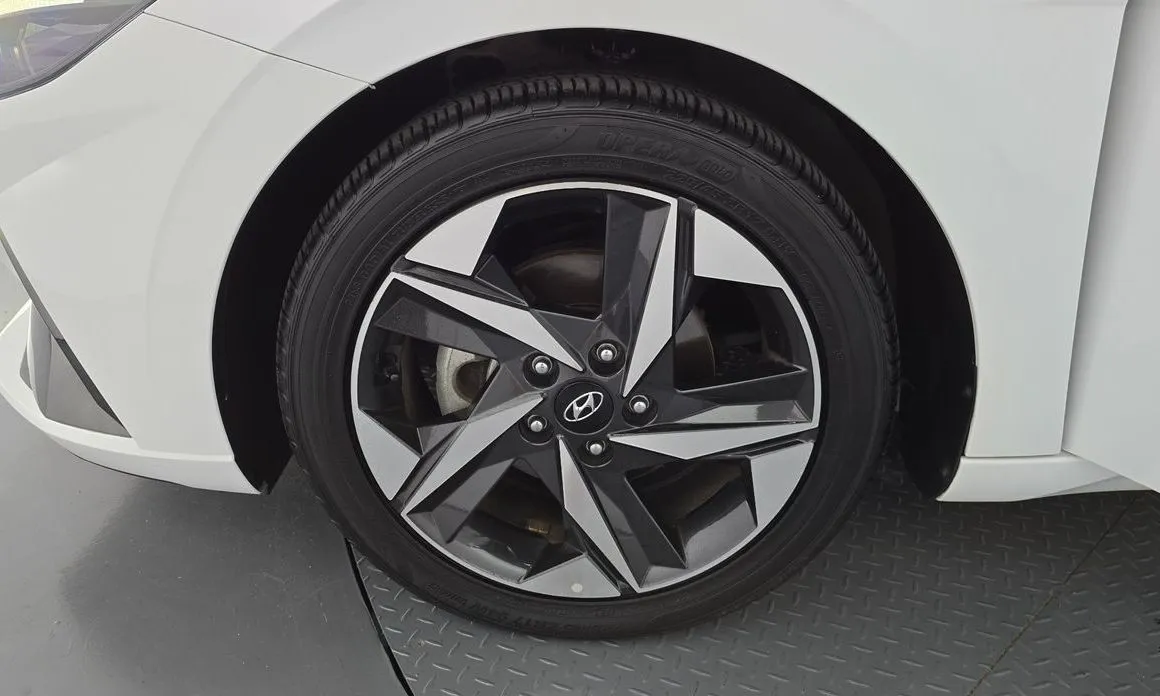 Hyundai AVANTE — фото 4