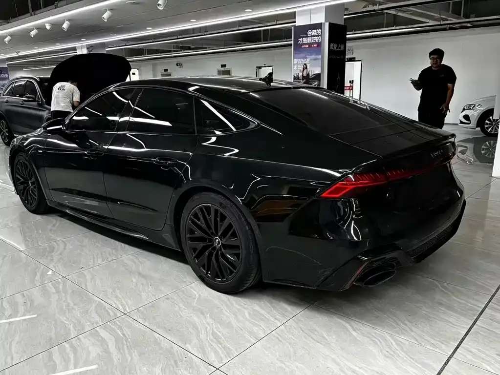 Audi A7 — фото 7