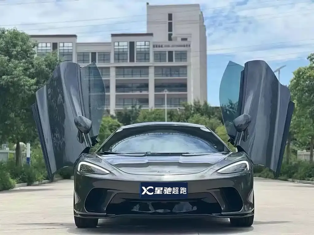 McLaren GT — фото 1