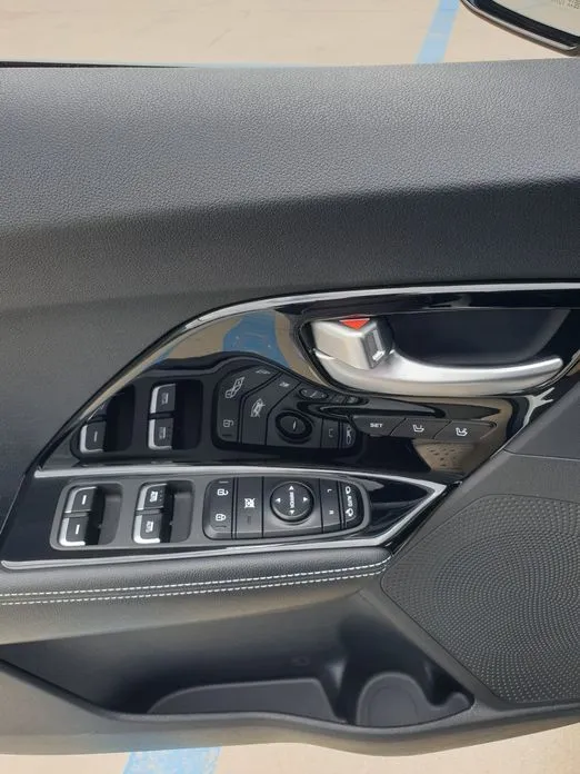 Kia Niro — фото 10