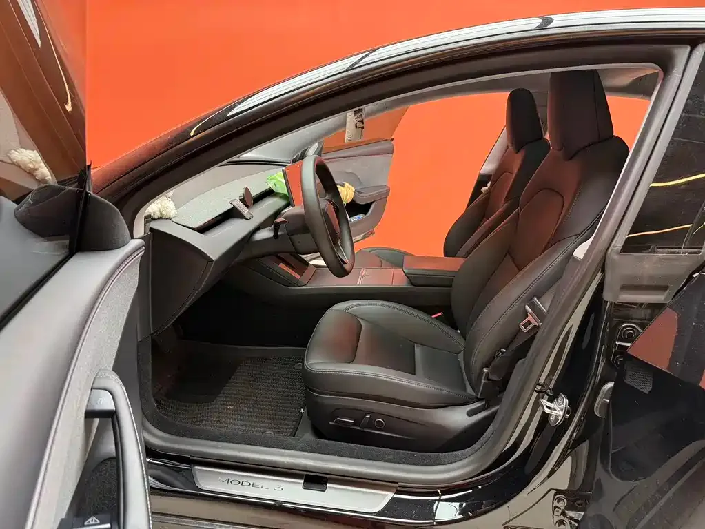 Tesla Model 3 — фото 4