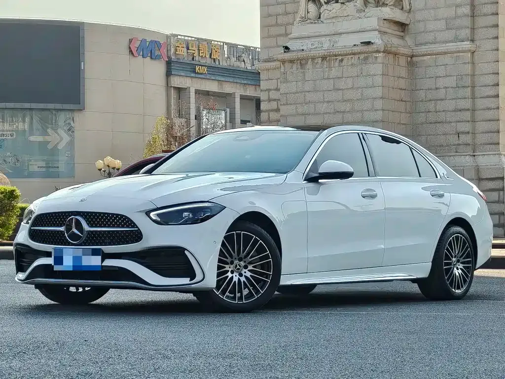 Mercedes-Benz C-Class — фото 1