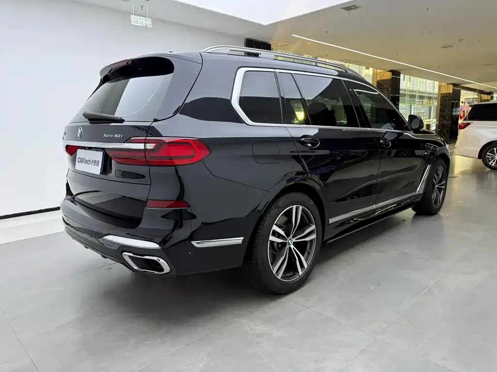 BMW X7 — фото 10