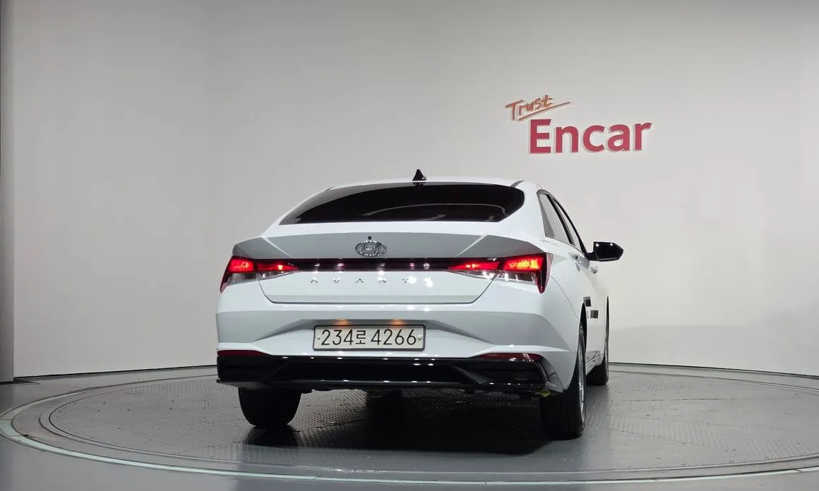 Hyundai AVANTE — фото 2