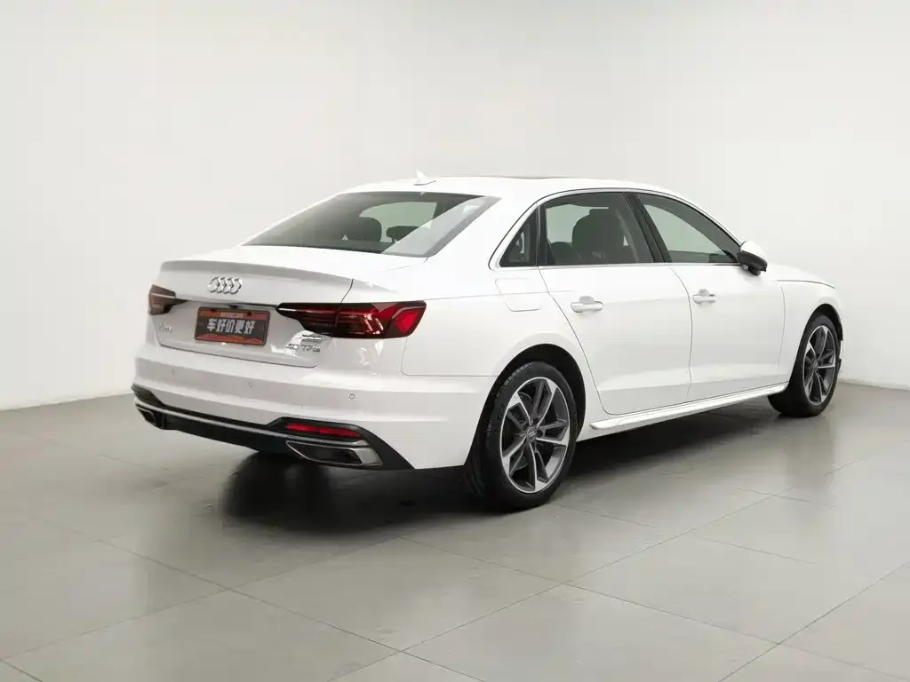 Audi A4L — фото 10