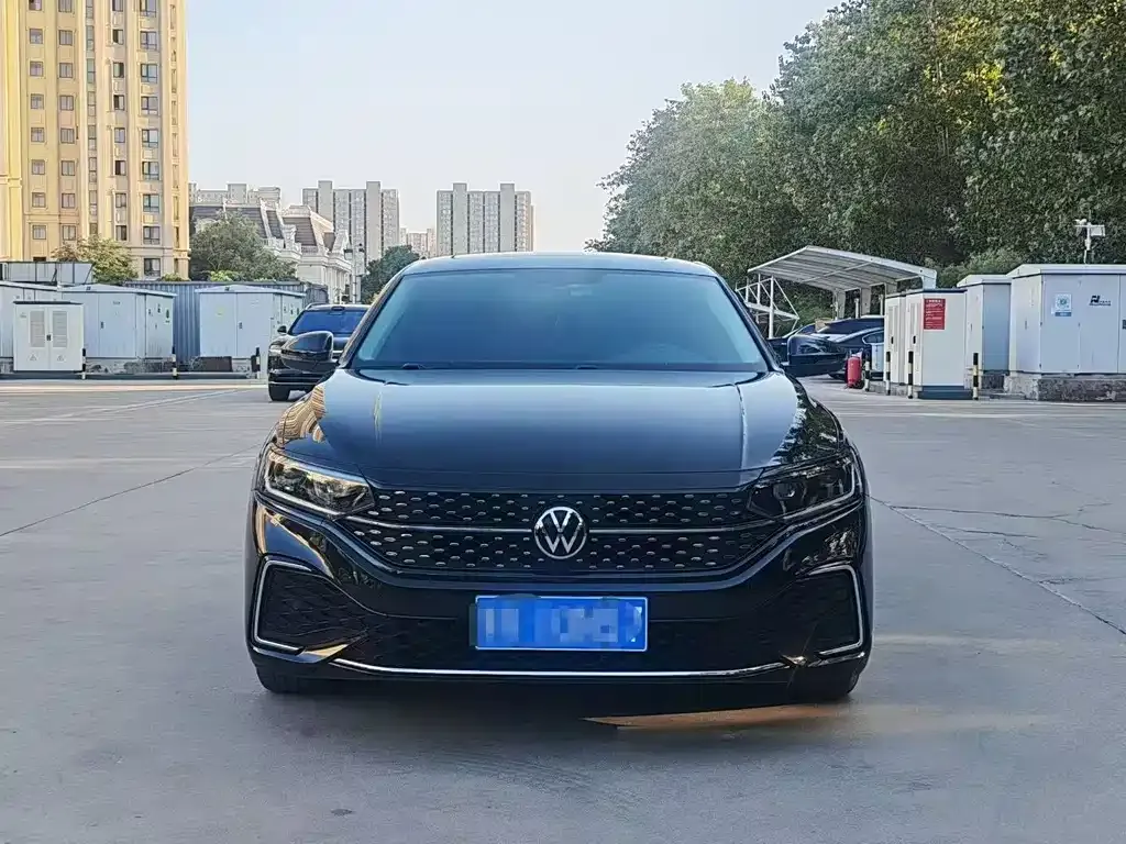 Volkswagen Passat — фото 8