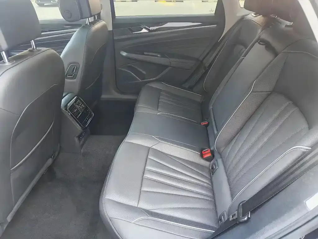 Volkswagen Passat — фото 2