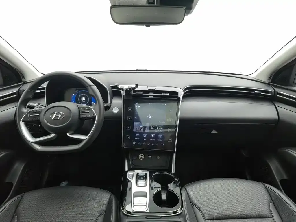 Hyundai Tucson — фото 7