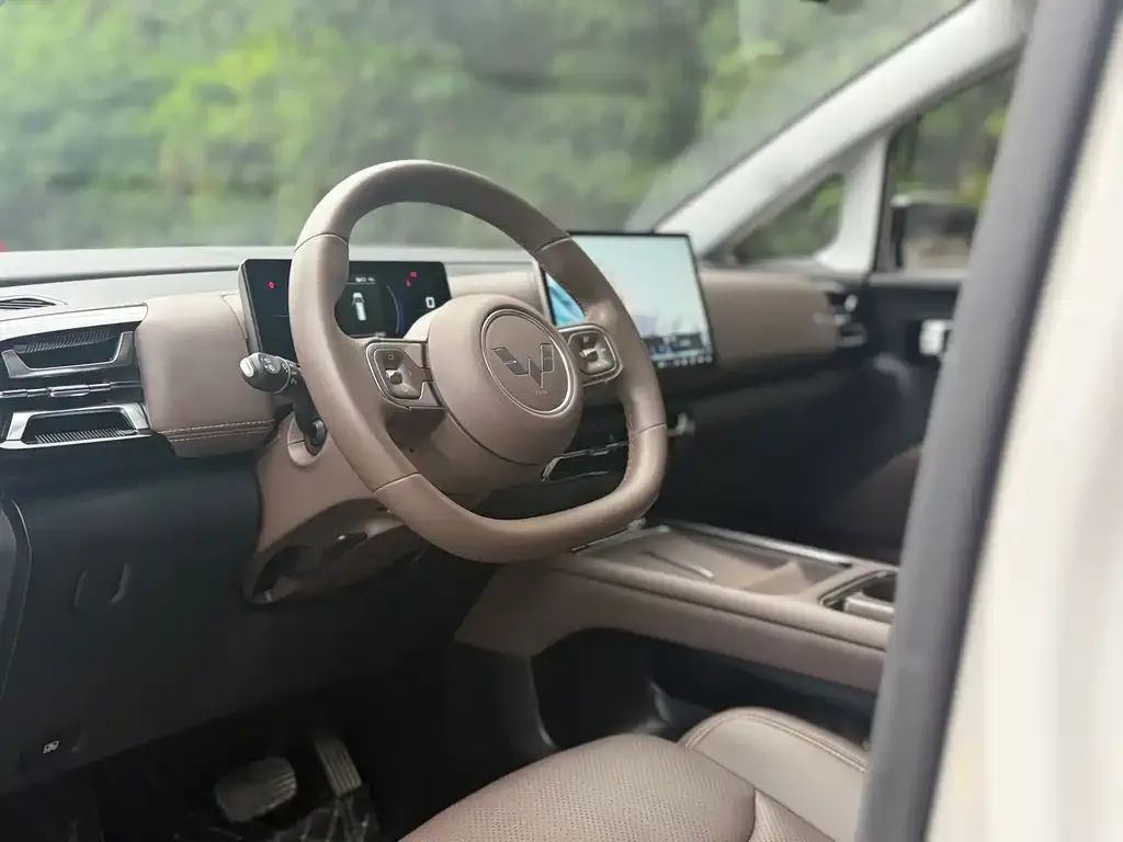 Wuling Xingguang 730 New Energy — фото 2