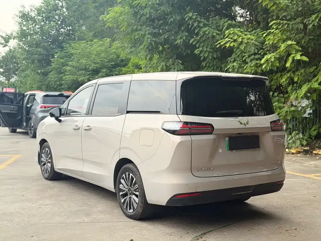Wuling Xingguang 730 New Energy — фото 4