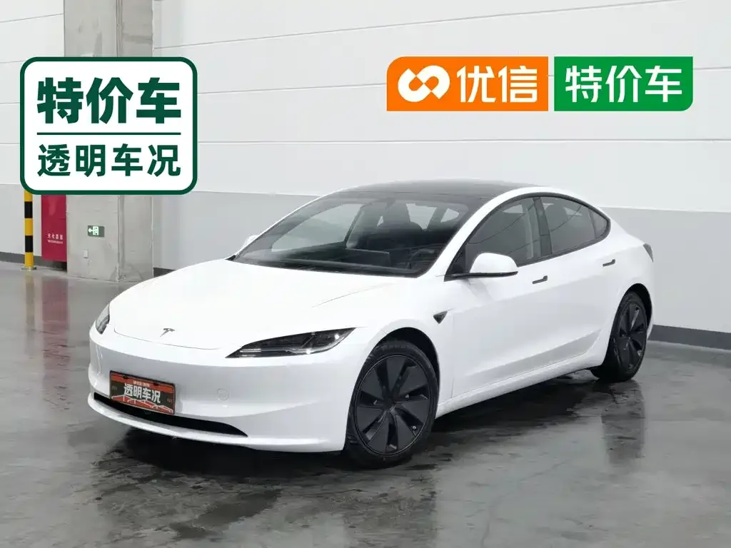 Tesla Model 3 — фото 1
