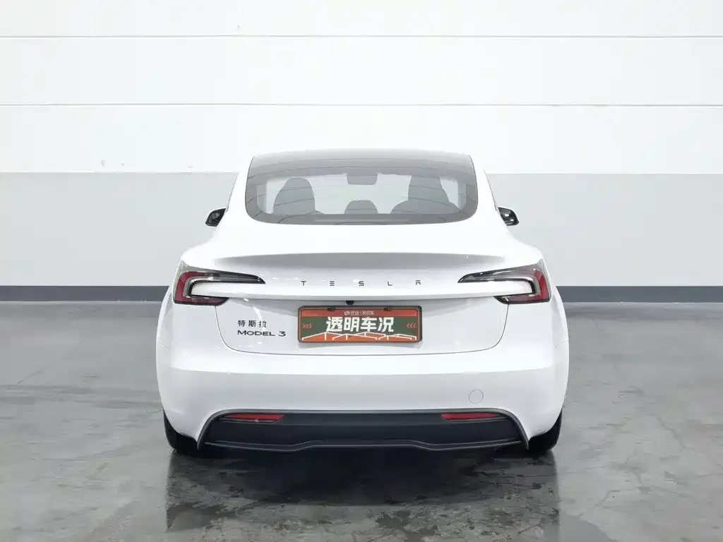 Tesla Model 3 — фото 5