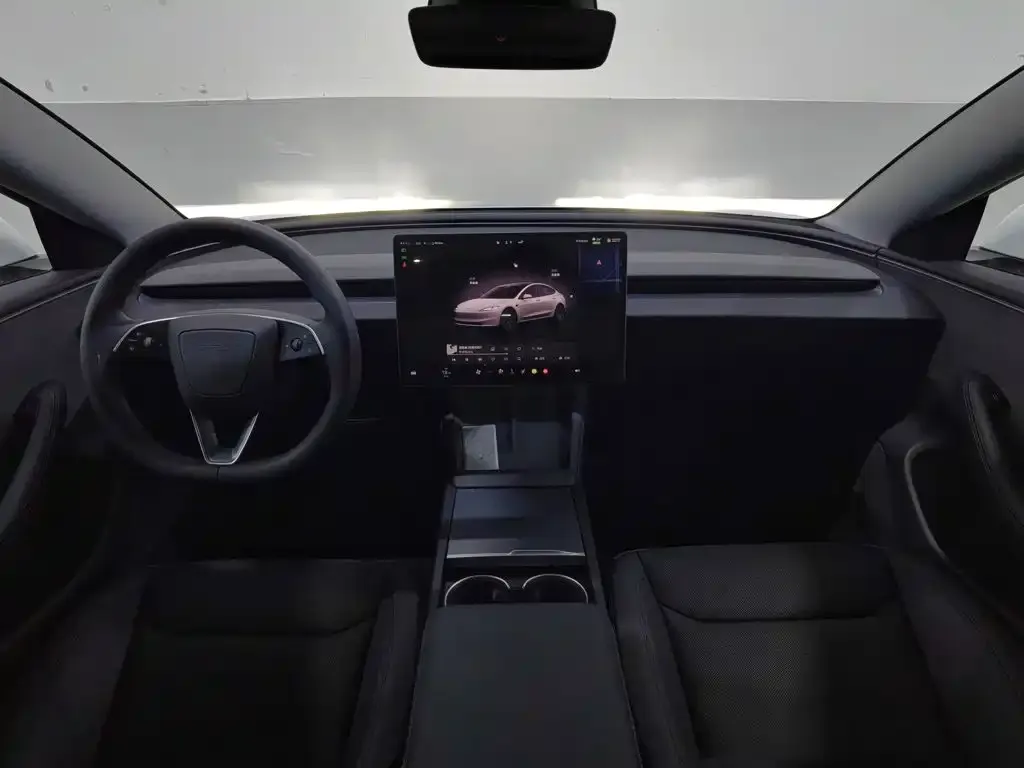 Tesla Model 3 — фото 3