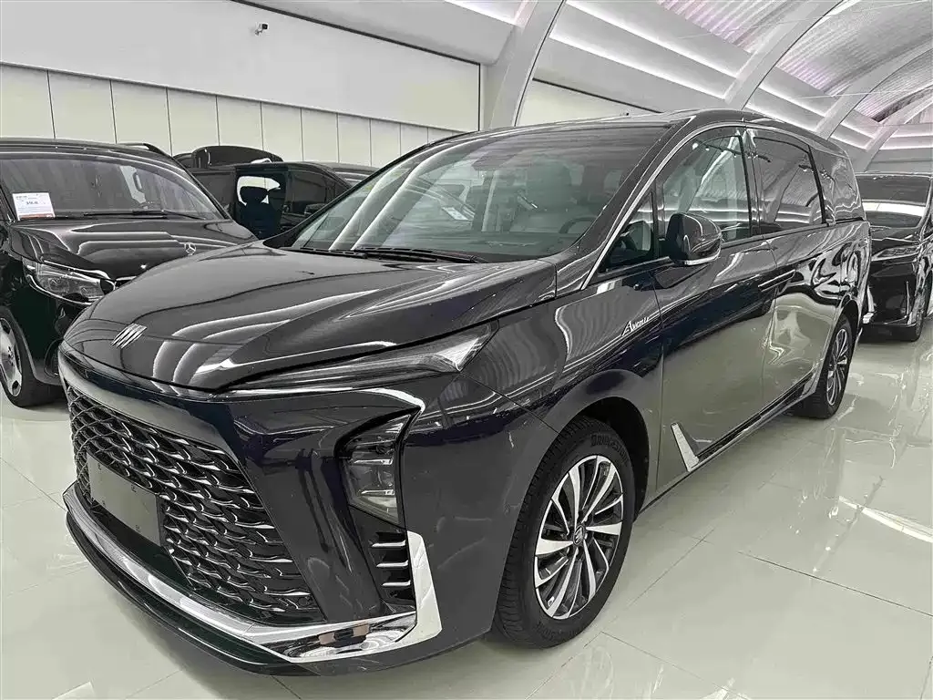 Buick GL8 Hybrid — фото 1