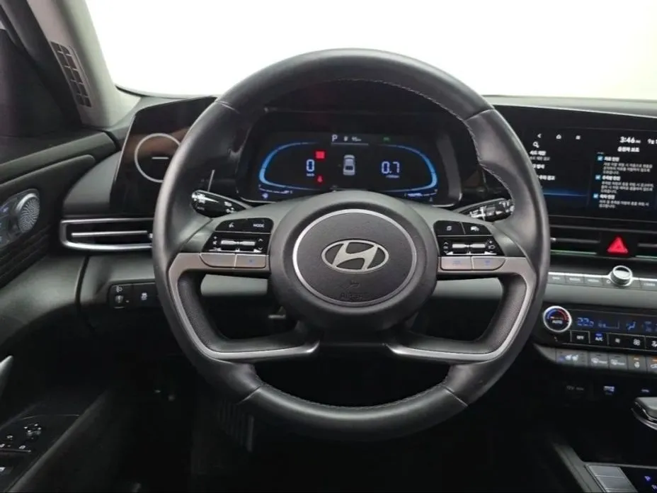 Hyundai AVANTE — фото 3