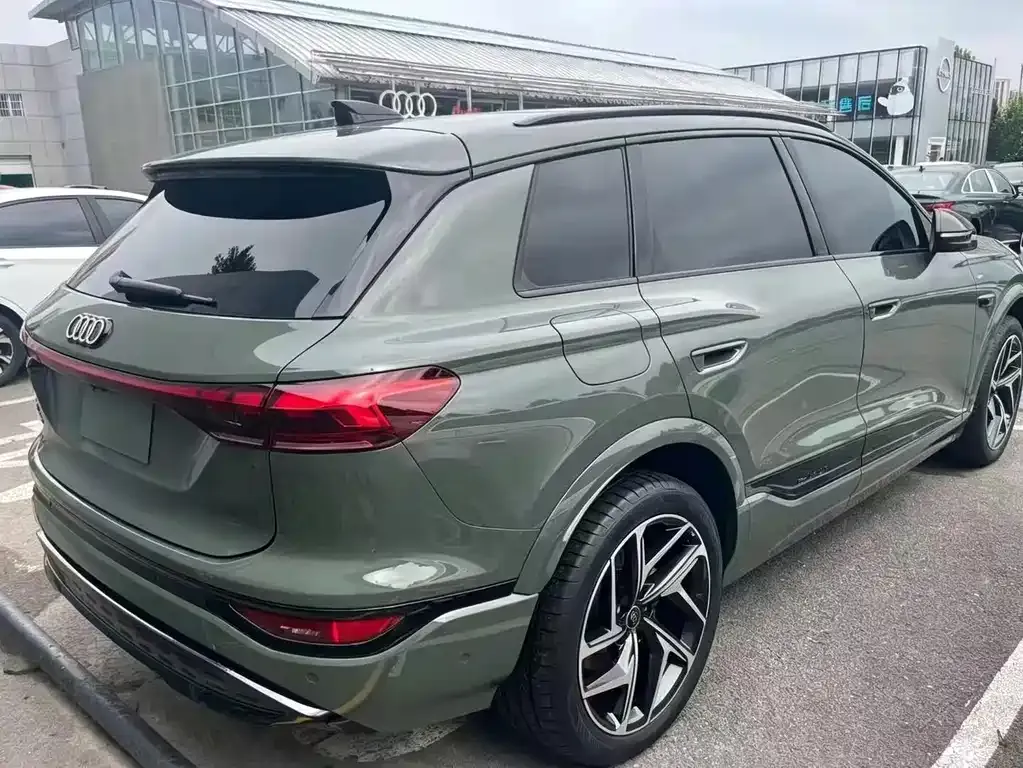 Audi Q6L e-tron — фото 7