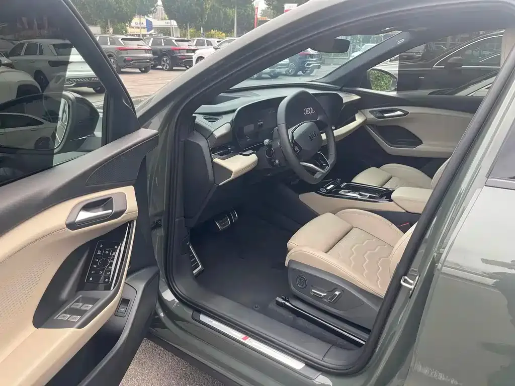 Audi Q6L e-tron — фото 3