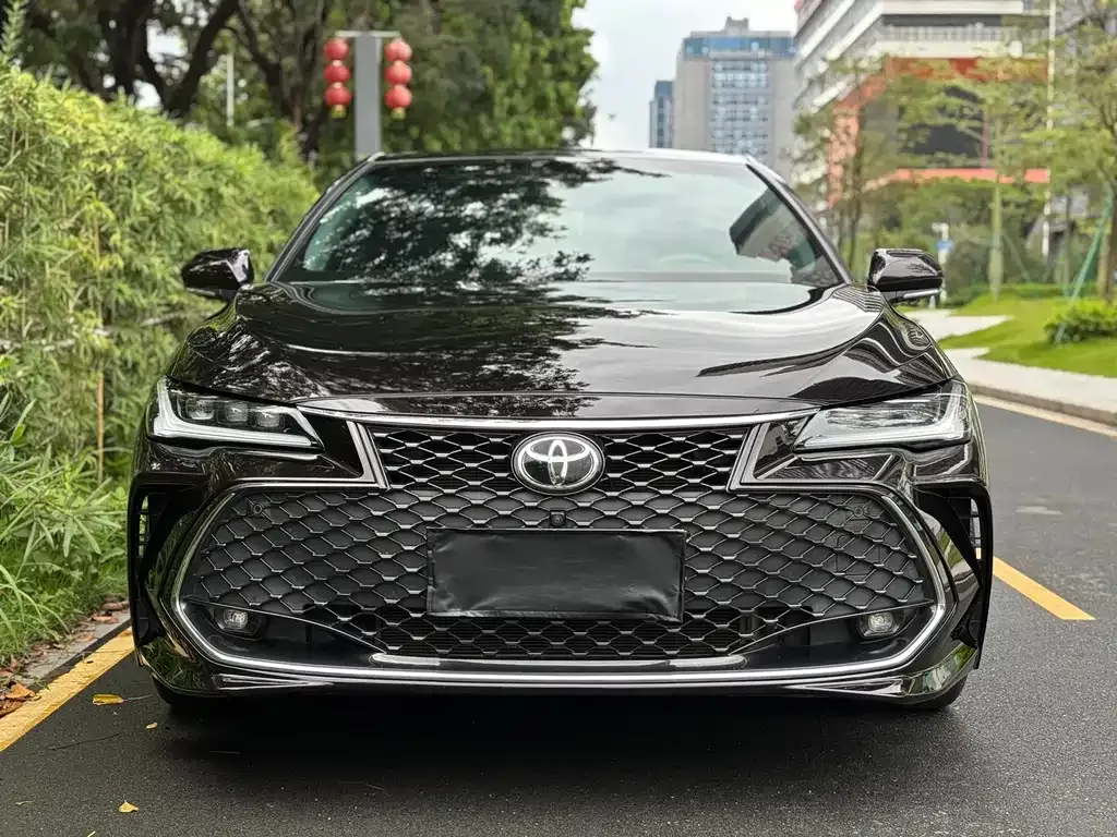 Toyota Avalon — фото 10