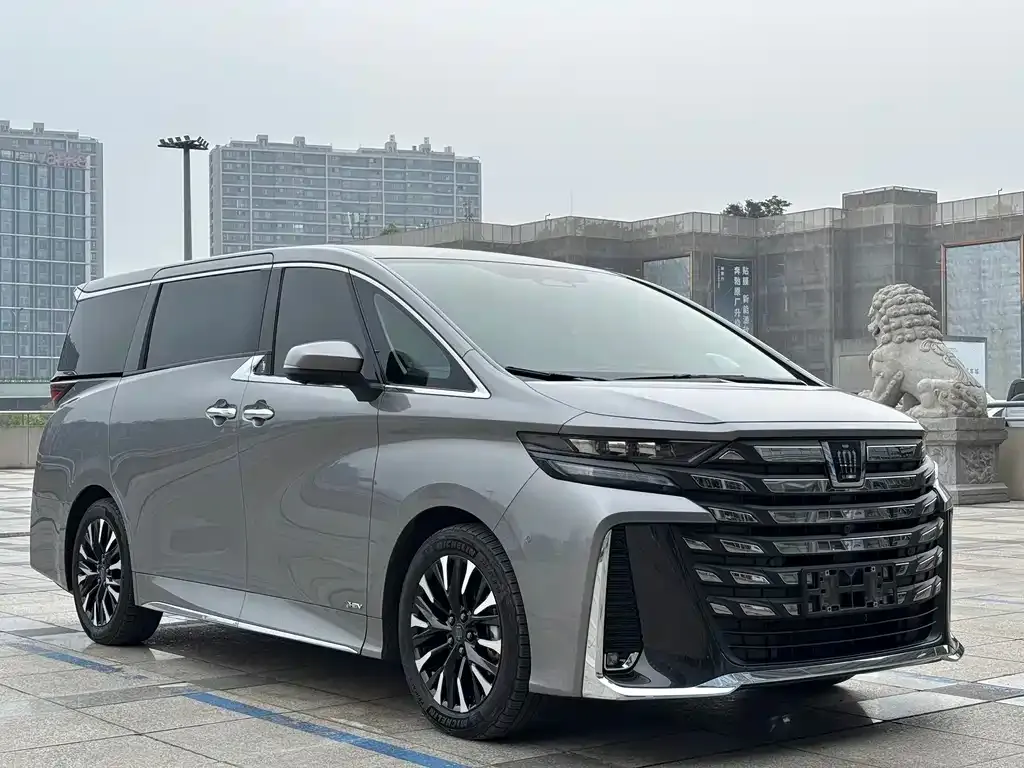 Toyota Vellfire — фото 2