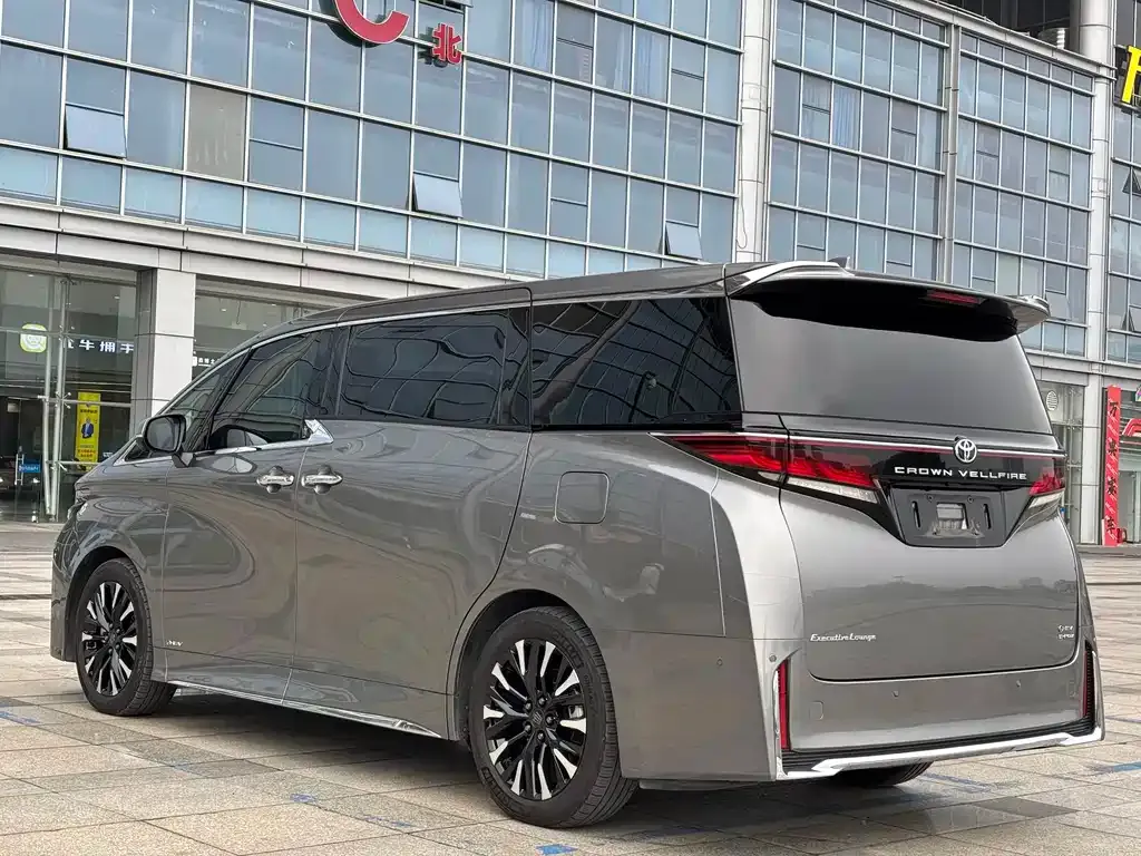 Toyota Vellfire — фото 6