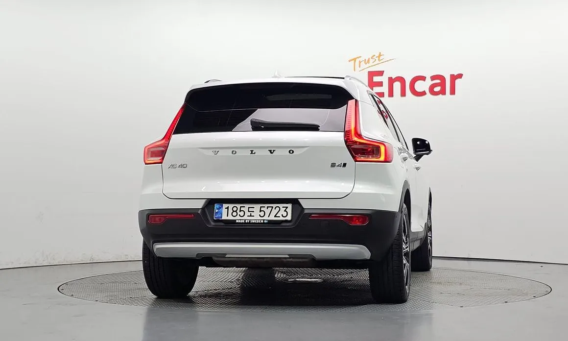 Volvo XC40 — фото 2