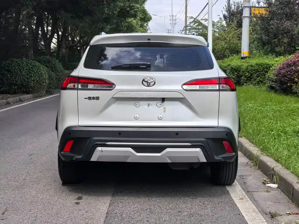 Toyota Corolla Cross — фото 4