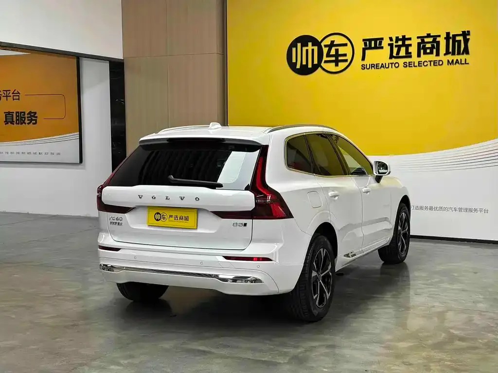 Volvo XC60 — фото 7