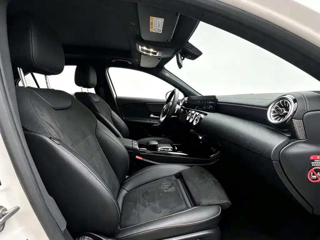 Mercedes-Benz A-Class — фото 10
