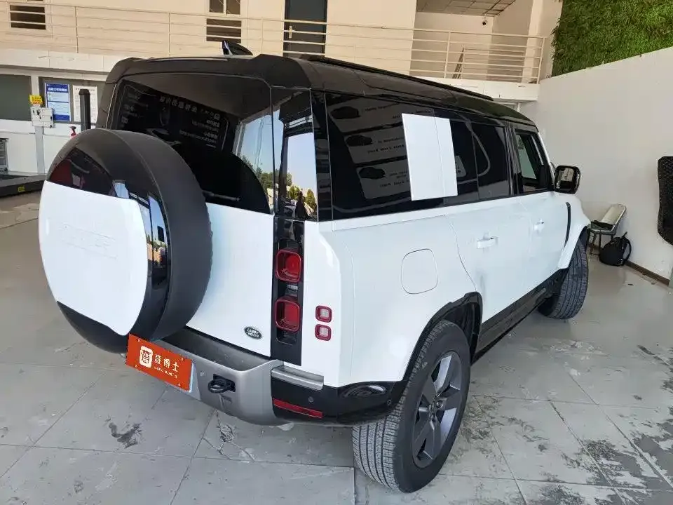 Land Rover Defender — фото 2
