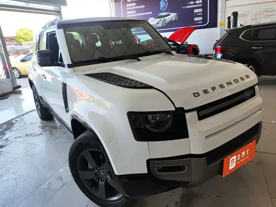 Land Rover Defender — фото 10