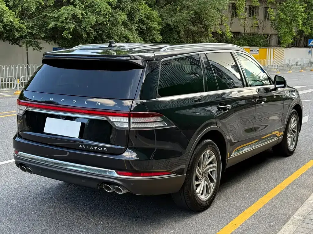 Lincoln Aviator — фото 6